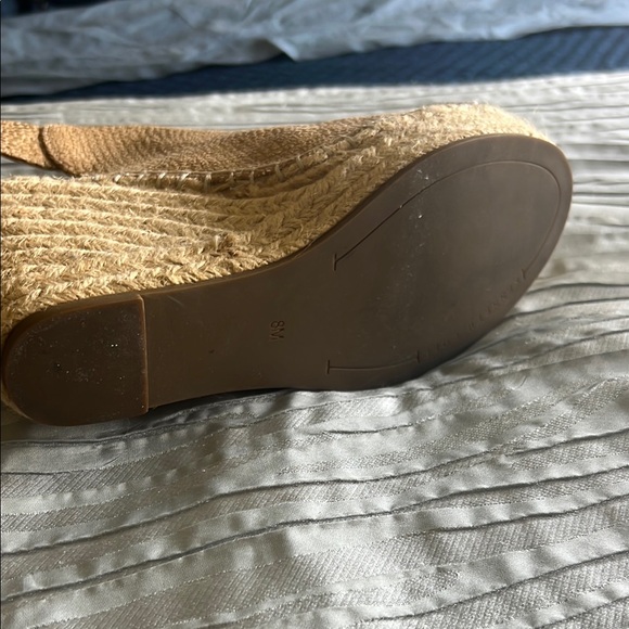 Kenneth Cole New York Cream Wedges with High Heel and Peep-Toe Design - Picture 4 of 7